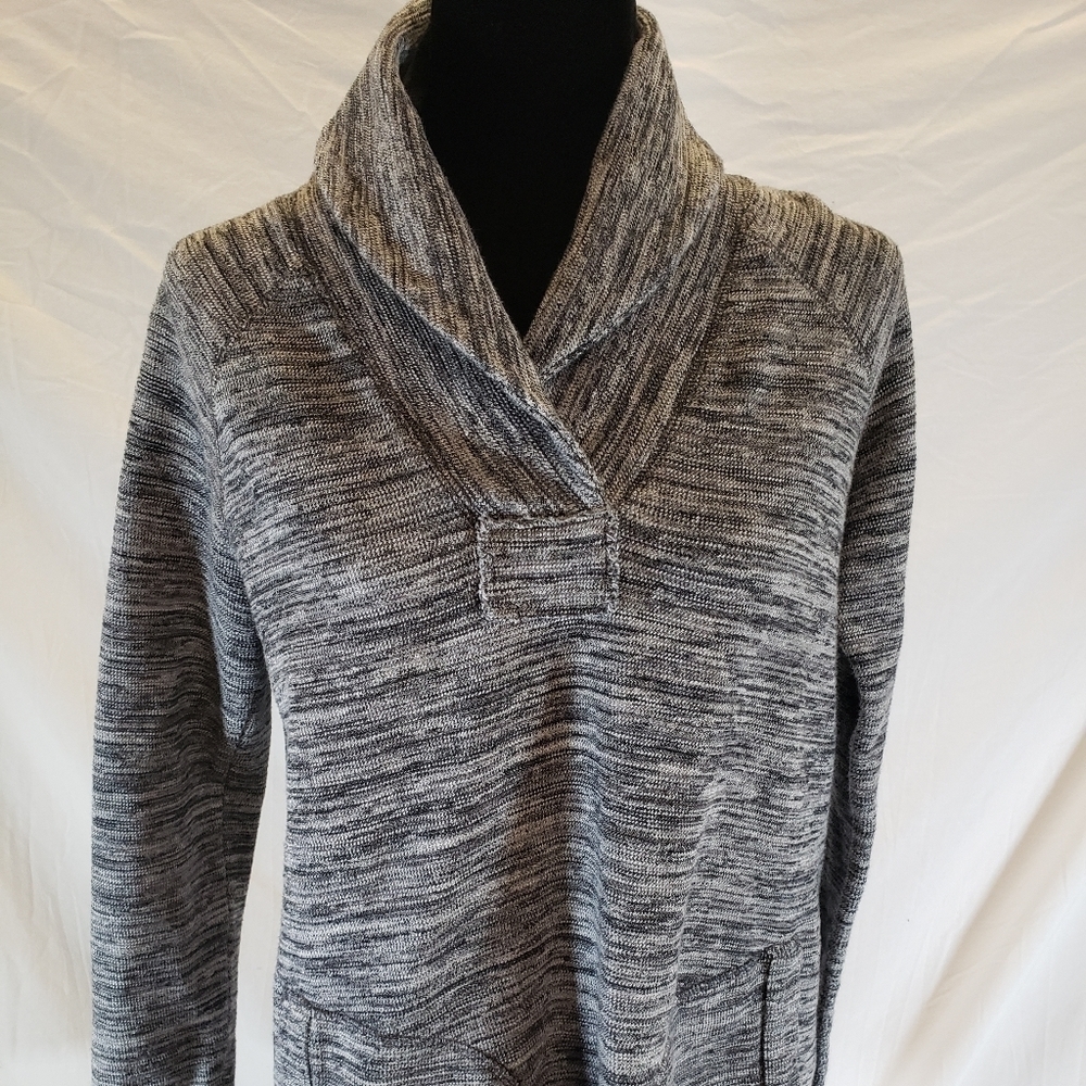 Soft Surroundings Gray V Neck Sweater With Pockets sz S